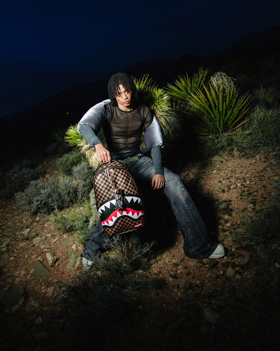 Sprayground ASTROMANE AS THE WORLD'S LARGEST ZIPPER PULLEY