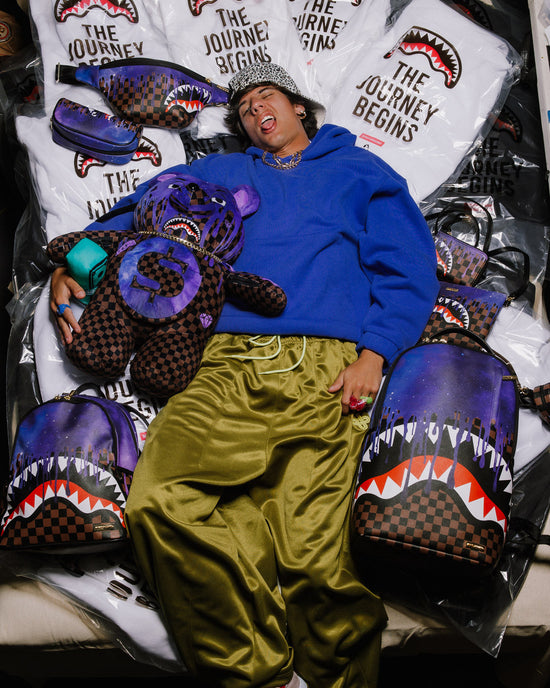 Sprayground CHAMPION OF THE GALAXY CROSSOVER CLUTCH