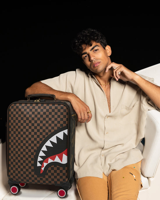 Sprayground EXTERIOR GOLD ZIP POCKET SHARKS IN PARIS JETSETTER CARRY-ON LUGGAGE