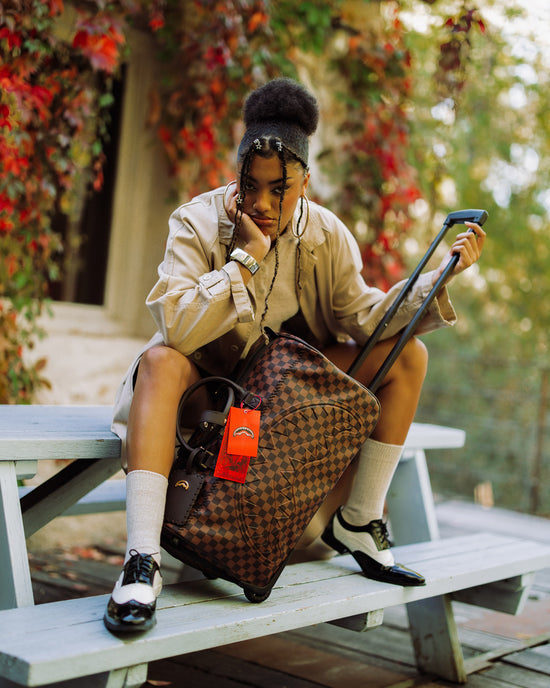 Sprayground FROM PARIS WITH LOVE - EXPRESS DUFFLE (WITH WHEELS)