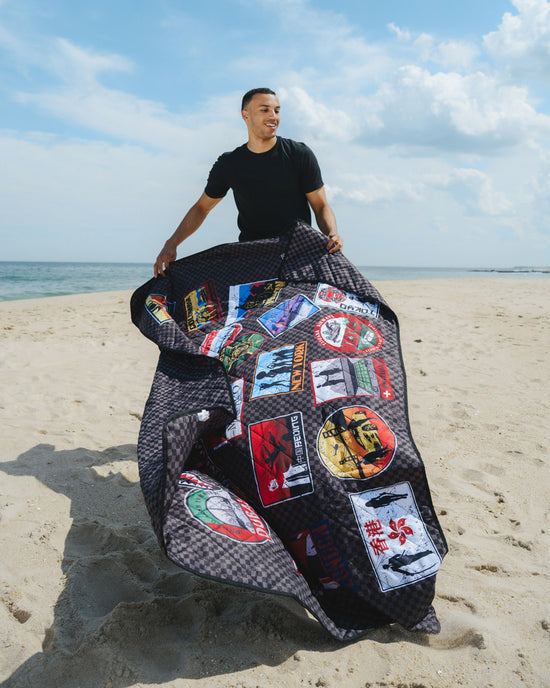 Sprayground GLOBAL MOGUL UNLIMITED MILES PACKABLE BEACH MAT BLANKET WATER RESISTANT CONVERTIBLE TOTE