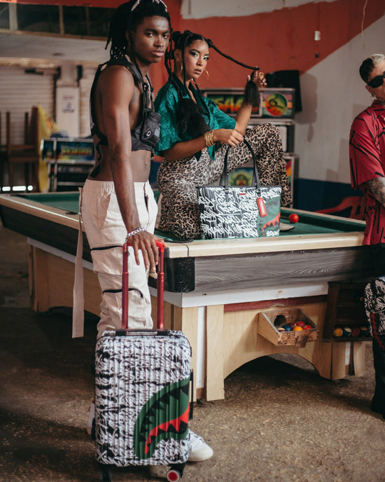 Sprayground NIGHT NIGHT SHARKNAUTICS HARDSHELL CARRY-ON LUGGAGE