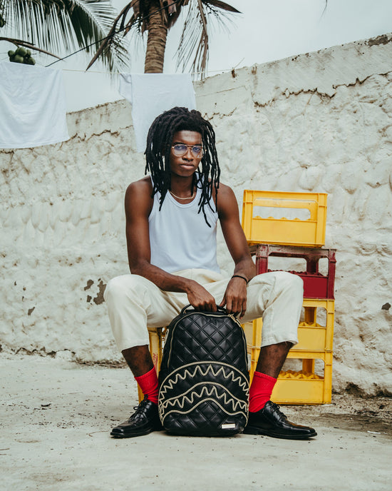 Sprayground NOIR QUILT GOLD CHAIN SHARK BACKPACK (DLXV)