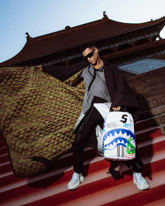 Sprayground SHARK CENTRAL CUT OUT FOR GREATNESS DLXSV BACKPACK