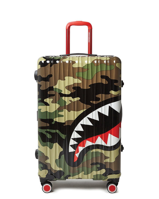 sprayground SHARKNAUTICS (CAMO) 29.5” FULL-SIZE LUGGAGE