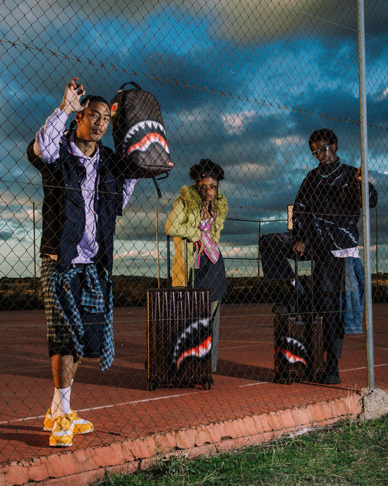 Sprayground SHARKS IN PARIS BLUR EFFECT FULL SIZE LUGGAGE