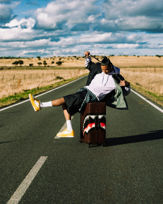 Sprayground SHARKS IN PARIS BLUR EFFECT FULL SIZE LUGGAGE