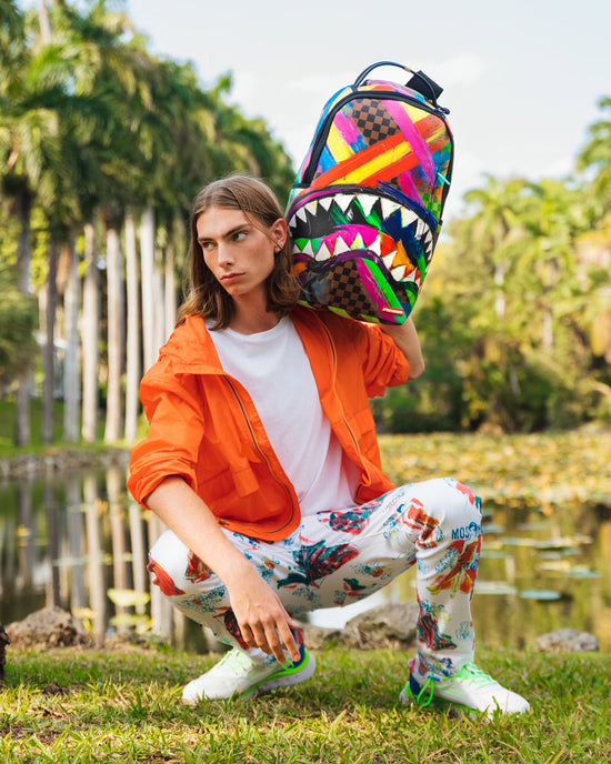 Sprayground SHARKS IN PARIS CITY STREAKS BACKPACK (DLXV)