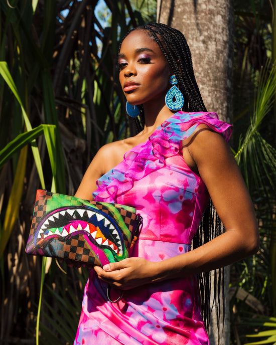 Sprayground SHARKS IN PARIS CITY STREAKS CROSSOVER CLUTCH