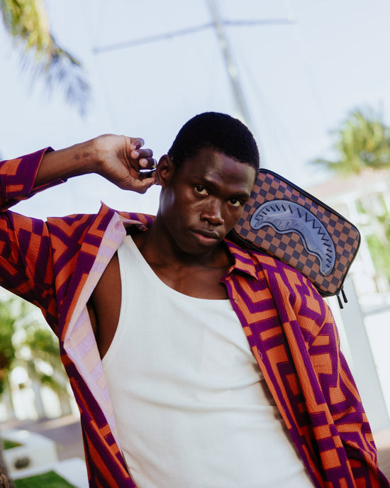 Sprayground SHARKS IN PARIS CLEAR FOR TAKEOFF TOILETRY BAG