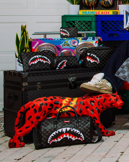 Sprayground SHARKS IN PARIS THUNDERDRIP TOILETRY BRICK