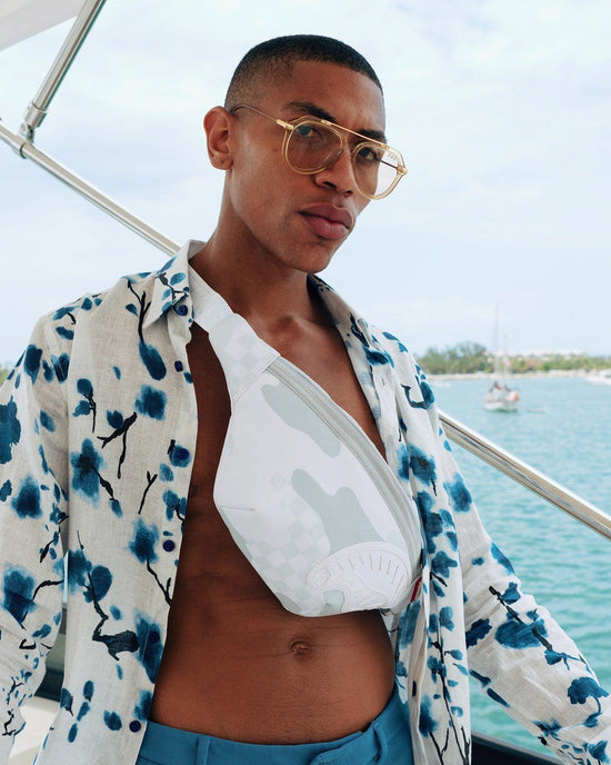 Sprayground 3AM LE BLANC SAVVY CROSSBODY