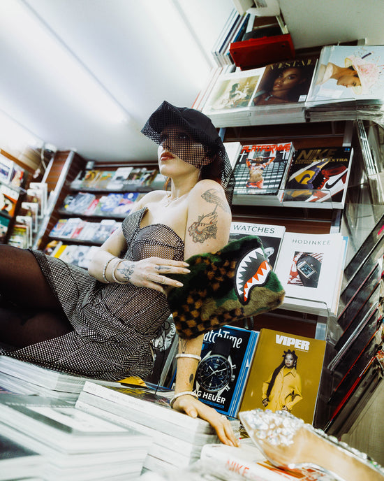 Sprayground BIG SKY FUR SHARK CROSSOVER CLUTCH