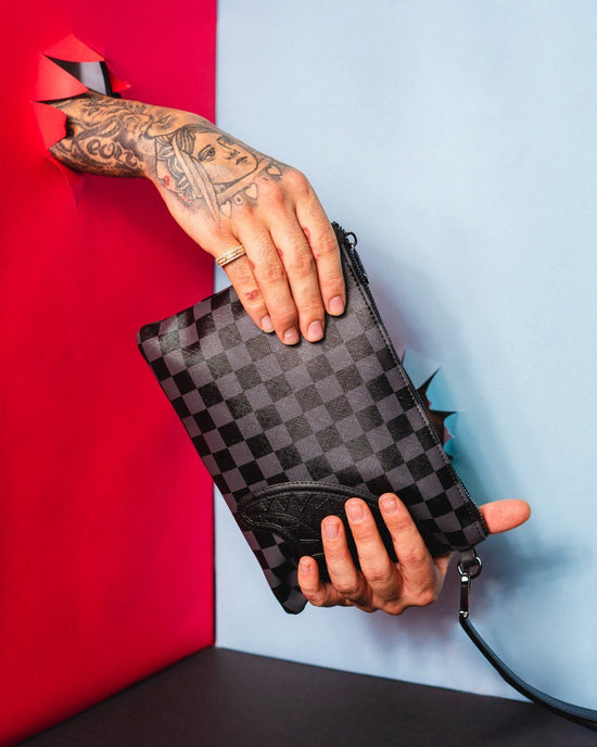 Sprayground HENNY BLACK CROSSOVER CLUTCH
