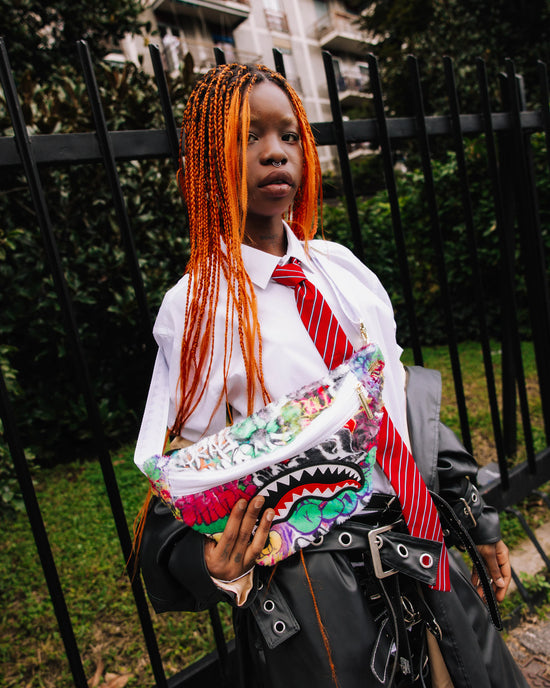 Sprayground LE MONDE DES GRAFFITIS SAVVY CROSSBODY