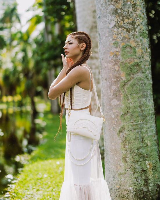 Sprayground SECRET LIFE OF PEARLS CROSSOVER CLUTCH