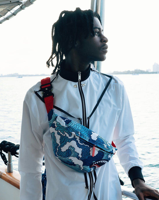 Sprayground SHARK WAVE SAVVY CROSSBODY