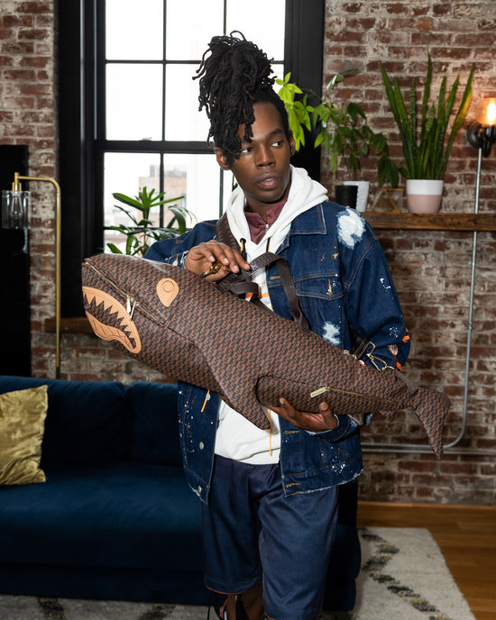 Sprayground SHARKFINITY SHARK SHAPE DUFFLE