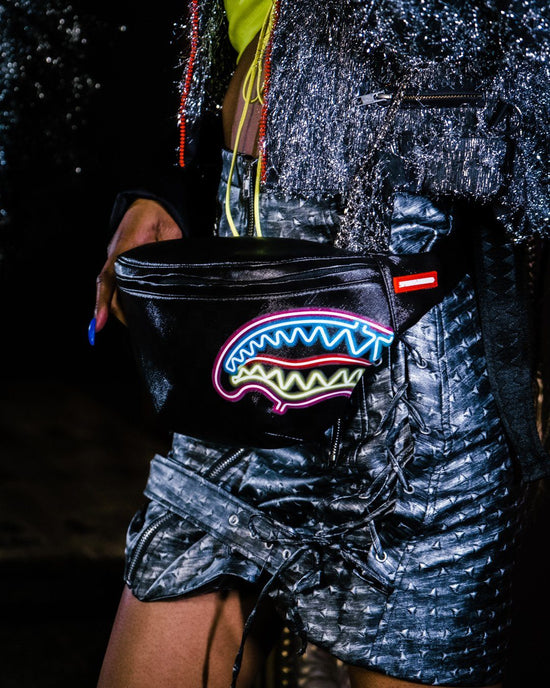 Sprayground SHARKS IN PARIS GLOW SAVVY CROSSBODY