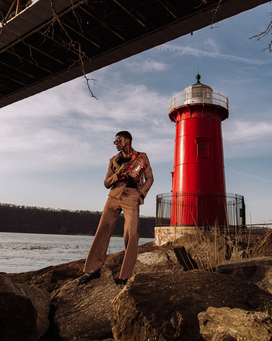 Sprayground TAKEOVER THE THRONE CARGO CROSSBODY