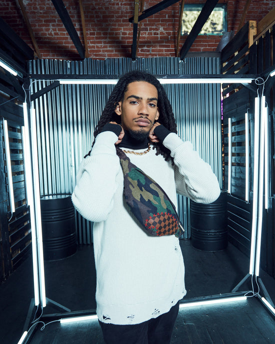 Sprayground THE PARADOXX SHARK SAVVY CROSSBODY