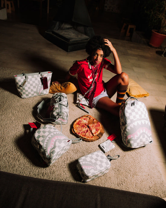 Sprayground VANQUISH CREAM CROSSOVER CLUTCH