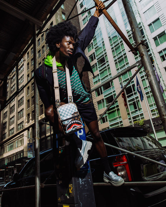 Sprayground UNSTOPPABLE ENDEAVORS II MESSENGER SLING BAG