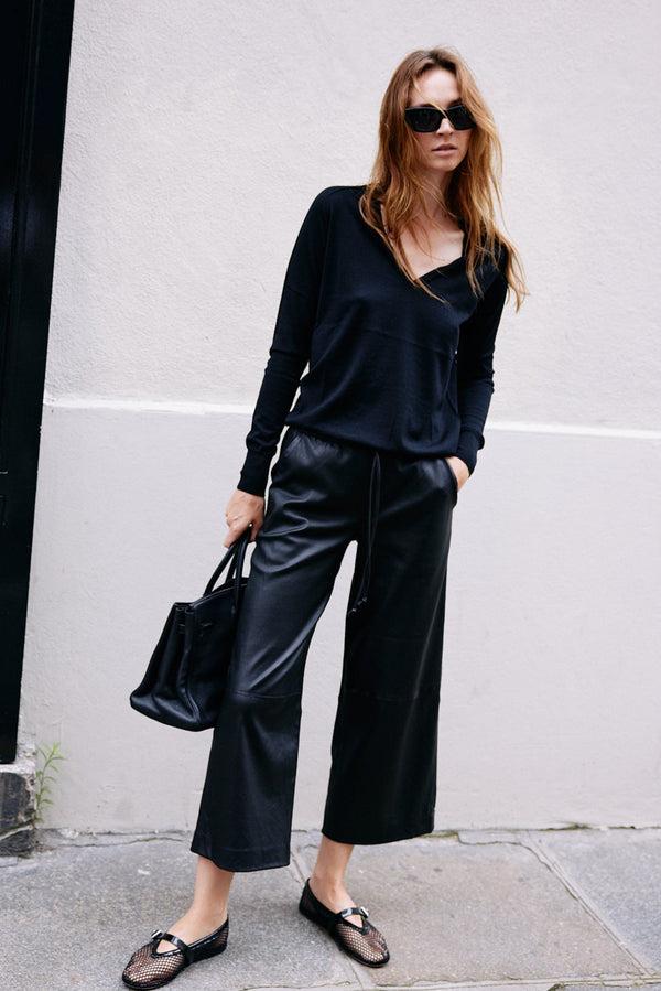 Sprwmn Black Cashmere V-Neck Sweater Black