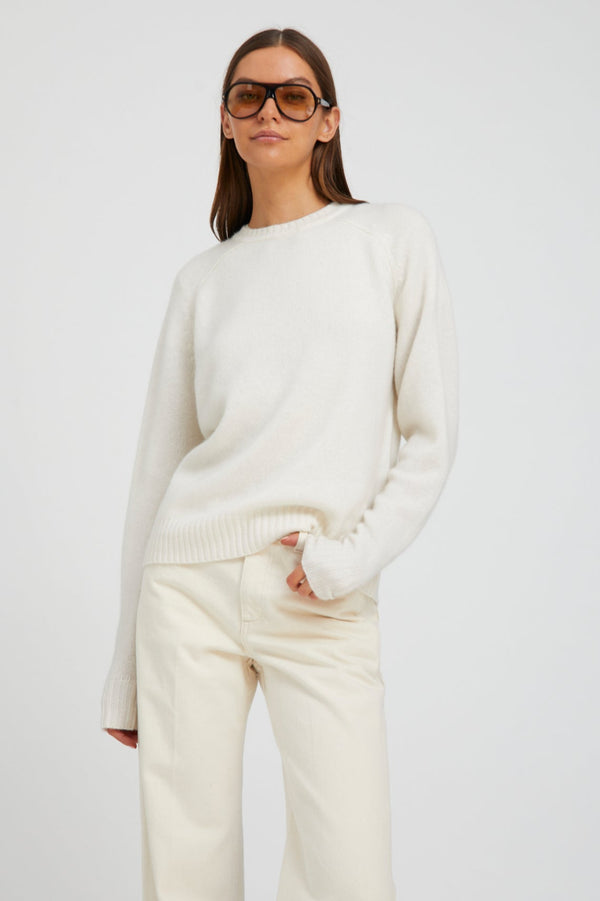 sprwmn Chalk Cashmere Loose Gauge Crewneck Chalk