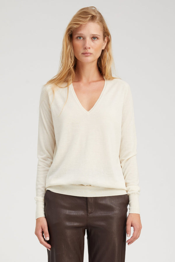 sprwmn Chalk Cashmere V-Neck Sweater Chalk