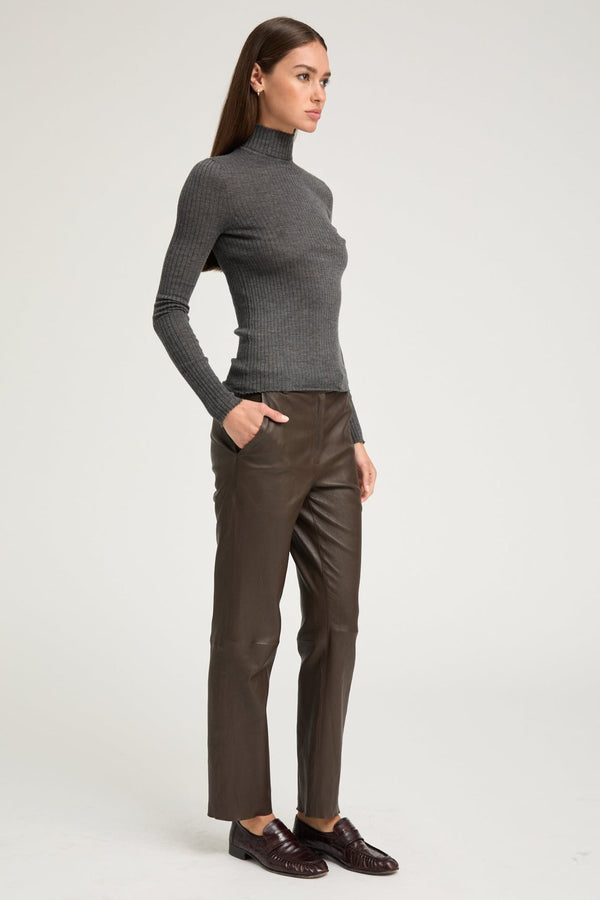 Sprwmn Charcoal Cashmere Mock Neck