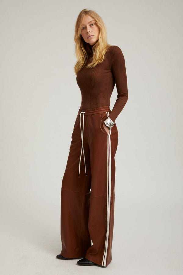 Sprwmn Chocolate Cashmere Mock Neck Chocolate