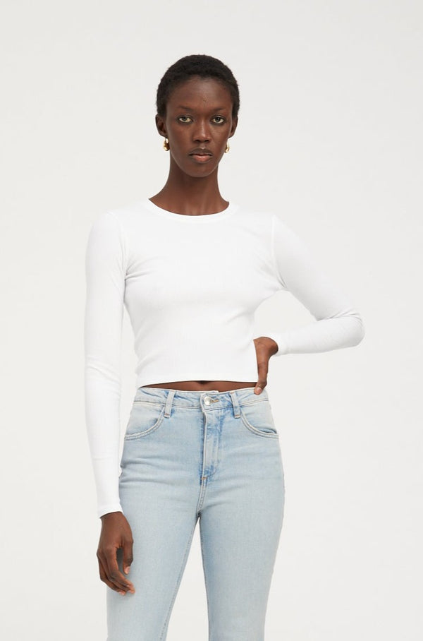 sprwmn White Rib Cropped Long Sleeve Baby Tee White