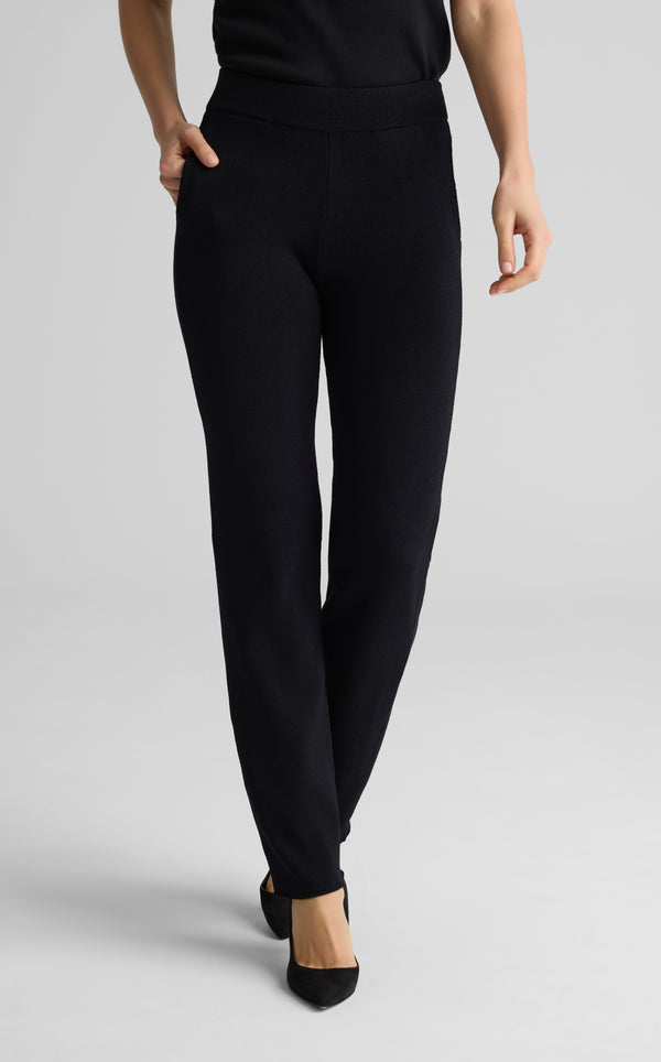 St. John Isabel Full Length Pant In Legacy Crepe Knit BK00