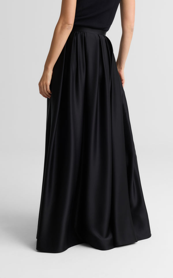 St. John Bethany Skirt In Liquid Satin BK00