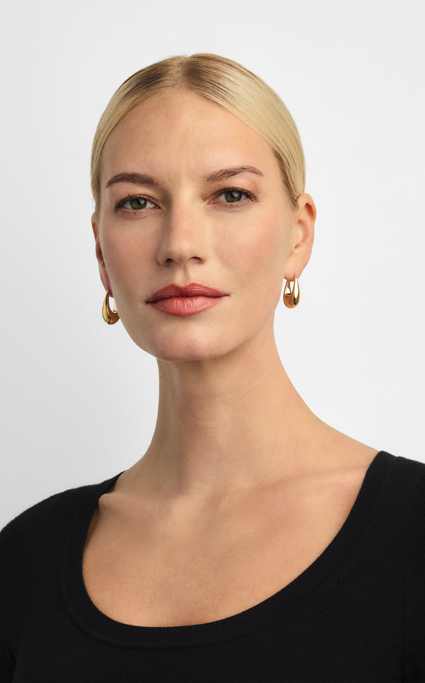 St. John Christina Caruso Thick Hoop Earrings GD00