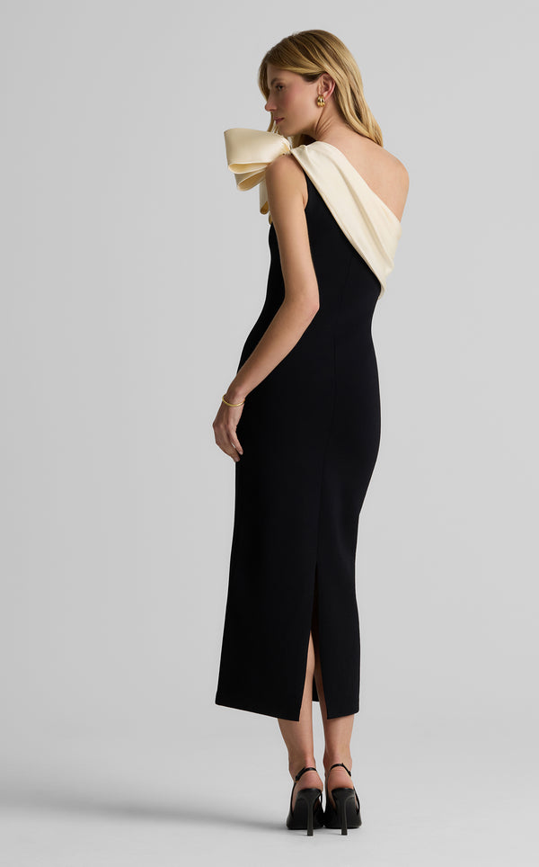 St. John Giselle Gown In Santa Roma Knit BKEC