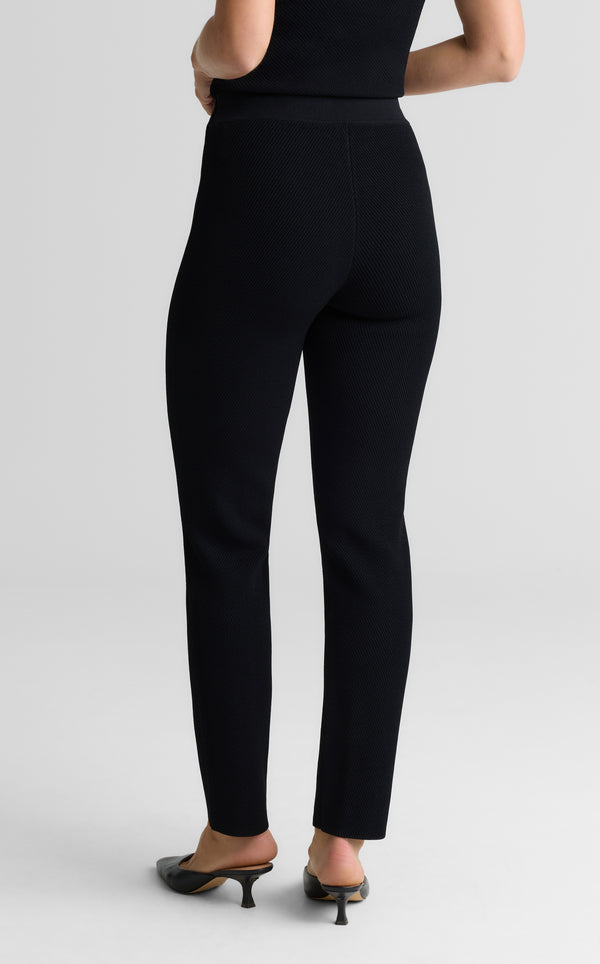 St. John Isabel Pant In Venezia Knit BK00
