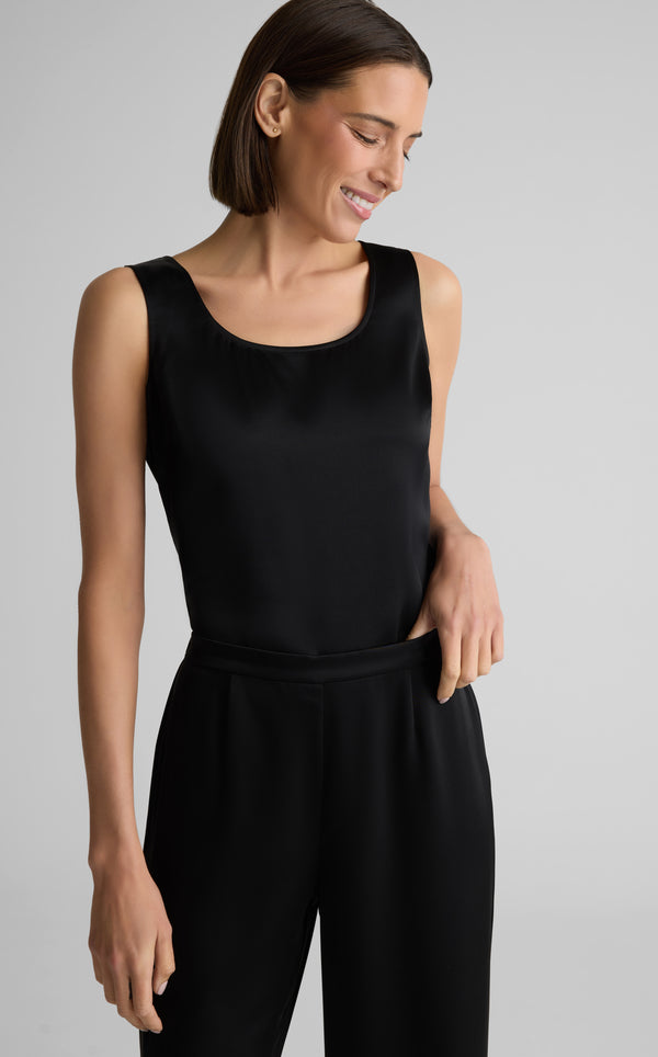 st. john Liquid Satin Shell CAVR