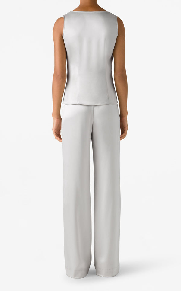 St. John Liquid Satin Shell - Platinum PTNU