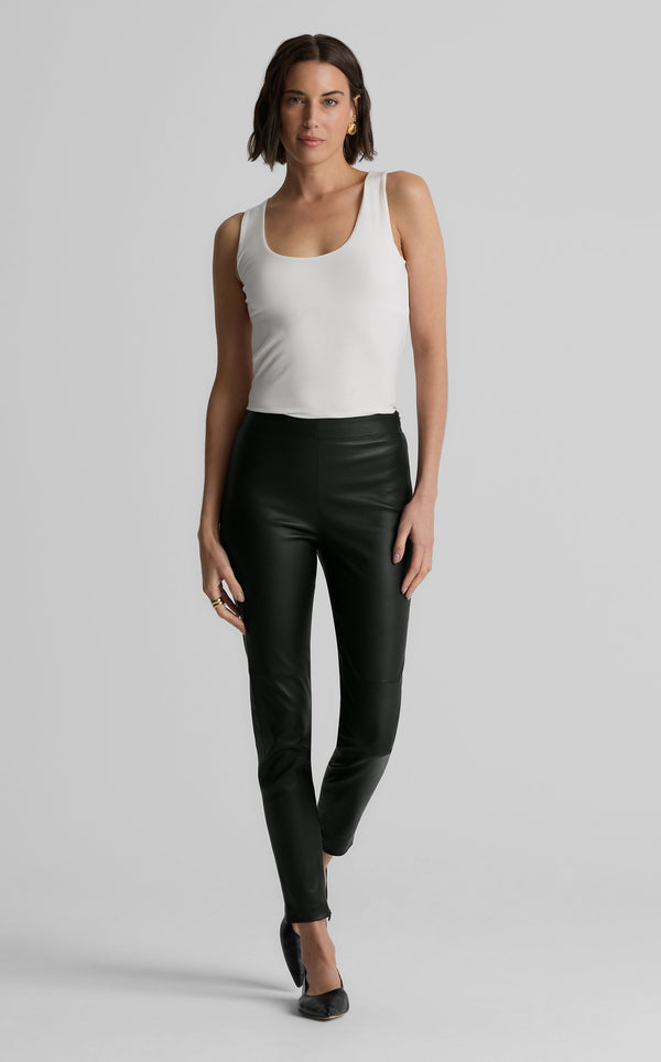 st. john Sandy Pant In Stretch Leather BK00