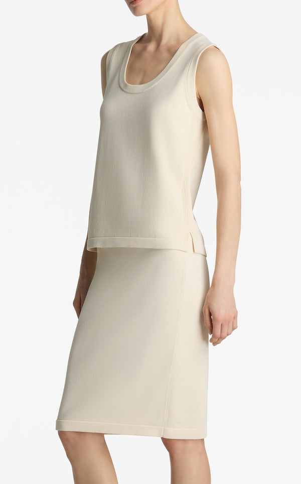 St. John Santiago Knit Scoop Neck Shell EC00