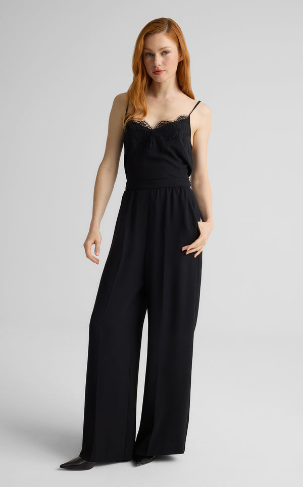 st. john Tabitha Pant in Satin Back Crepe BK00