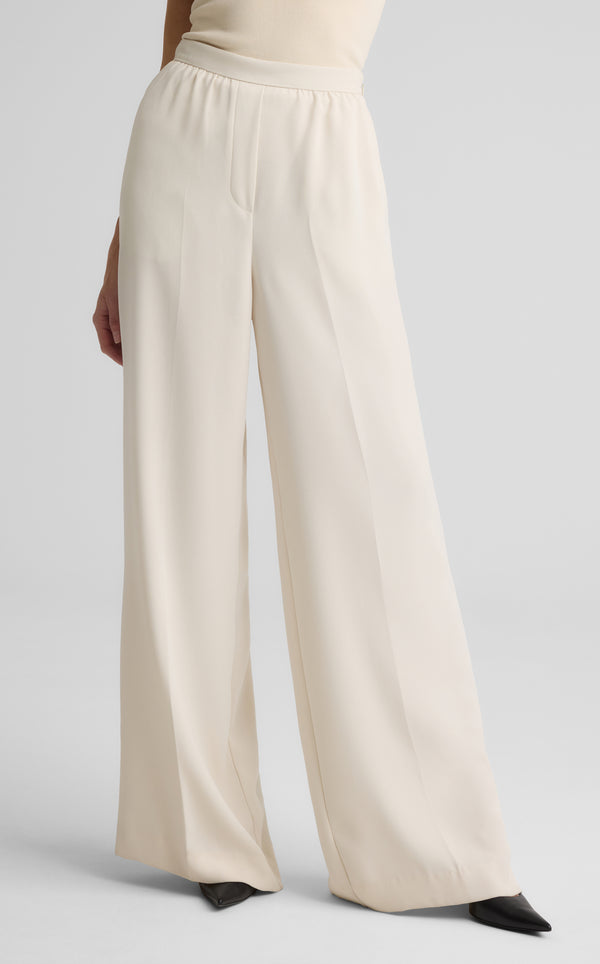 St. John Tabitha Pant In Satin Back Crepe EC00