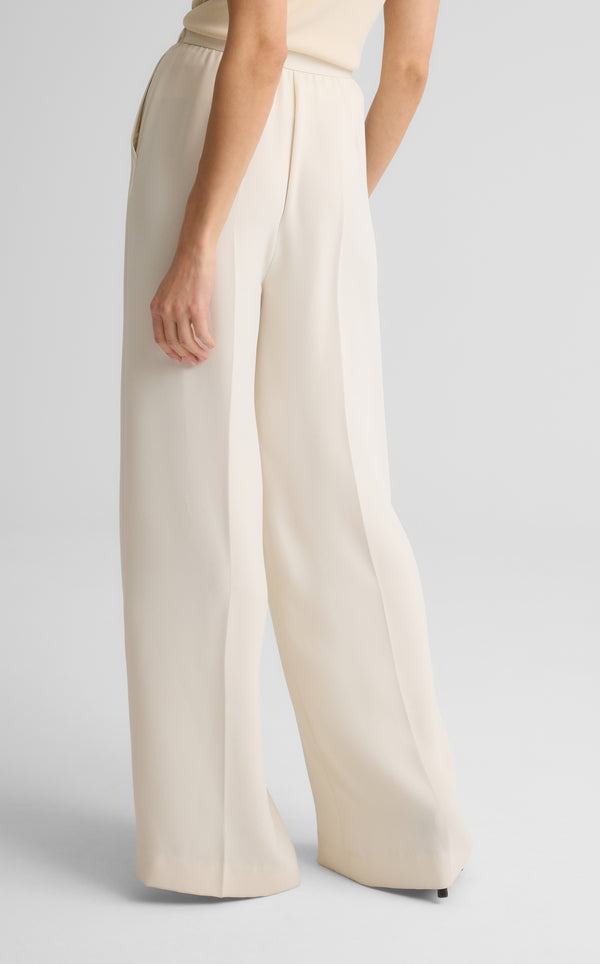 St. John Tabitha Pant In Satin Back Crepe EC00