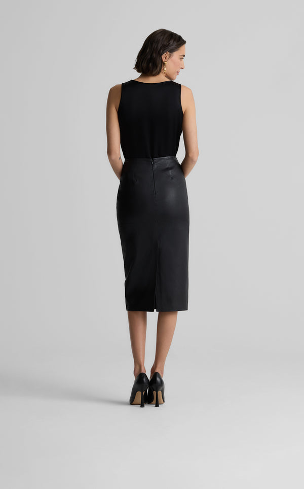 St. John Vera Top In Liquid Satin BK00