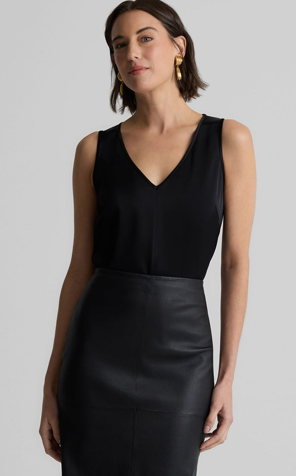 st. john Vera Top in Liquid Satin BK00