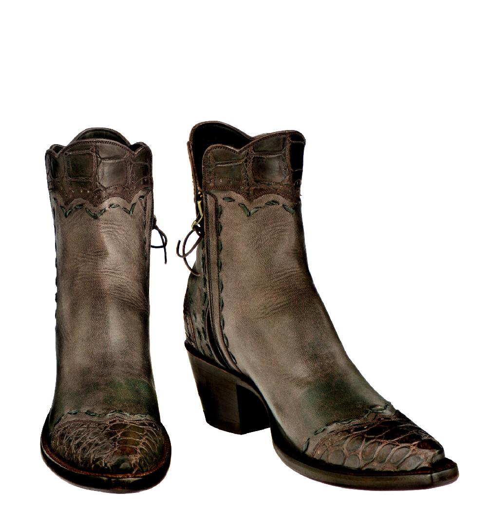 stallion boots & leather goods Saint Moritz