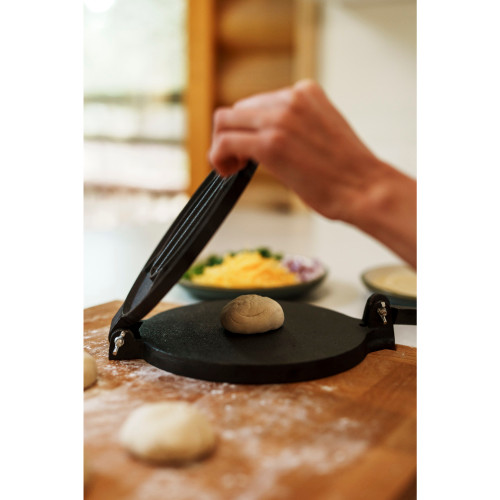 Stansport Pre-Seasoned Cast Iron Tortilla Press - 8 Inch