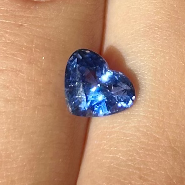 Starling BESPOKE 2.27CT SRI LANKAN SAPPHIRE HEART CUT